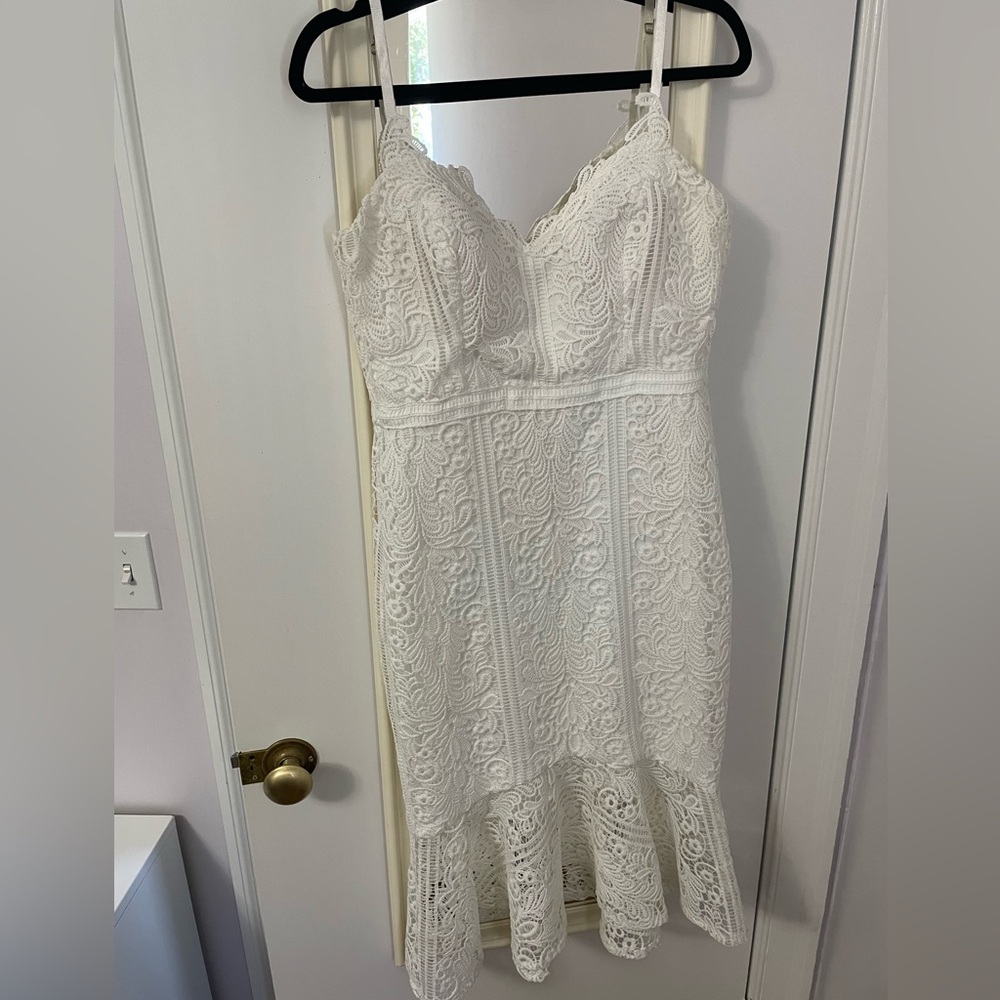 White Guess Tea Length Dress, Size 6